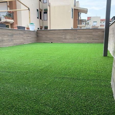 Le Rocce Nere Aparthotel Giardini Naxos Bagian luar foto