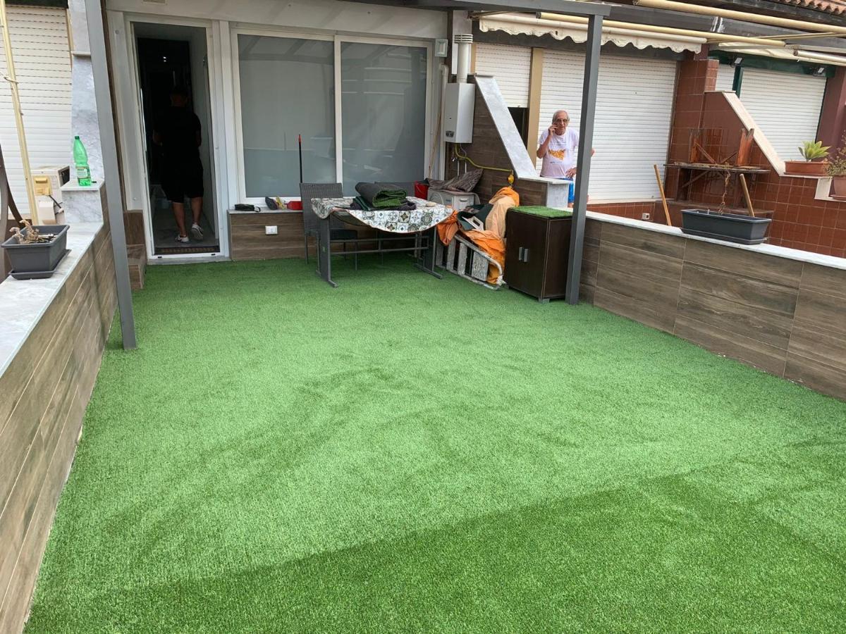 Le Rocce Nere Aparthotel Giardini Naxos Bagian luar foto